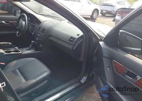 2010 Mercedes-Benz C 300 Luxury 4Matic/Sport 4Matic from USA, damaged, VIN WDDGF8BB9AF423576